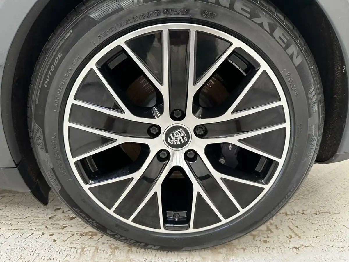 2021-porsche-taycan-e-base-476ps-performance-battery-plus-big-33