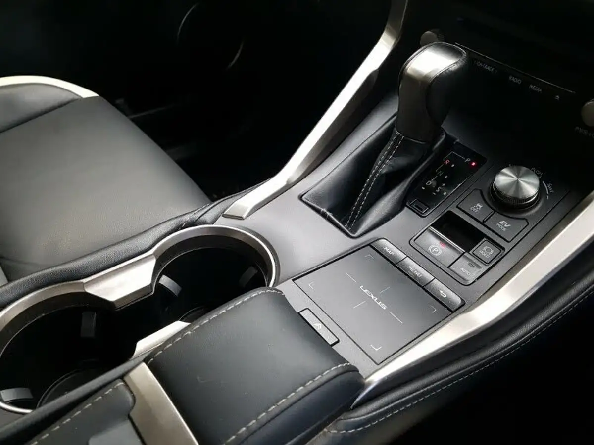 2018-lexus-nx-300h-25-sport-p-navi-big-15