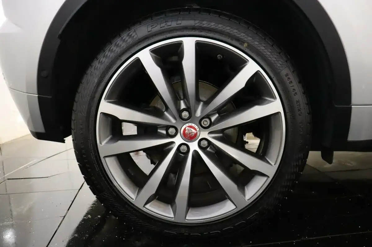2018-jaguar-e-pace-20-i4d-r-dynamic-hse-180ps-big-38