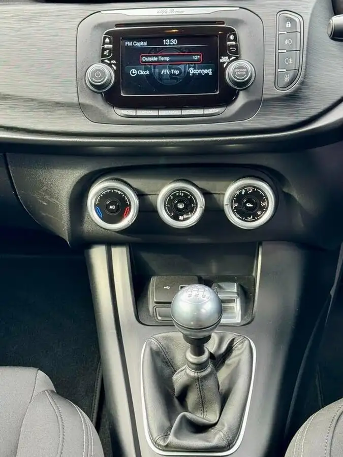 2020-alfa-romeo-giulietta-16jtdm-2-sport-big-8