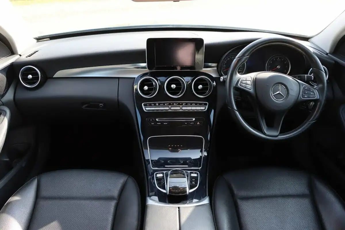 2015-mercedes-benz-c-class-20-c200-se-184ps-executivess-saloon-4d-7g-tronic-plus-big-13
