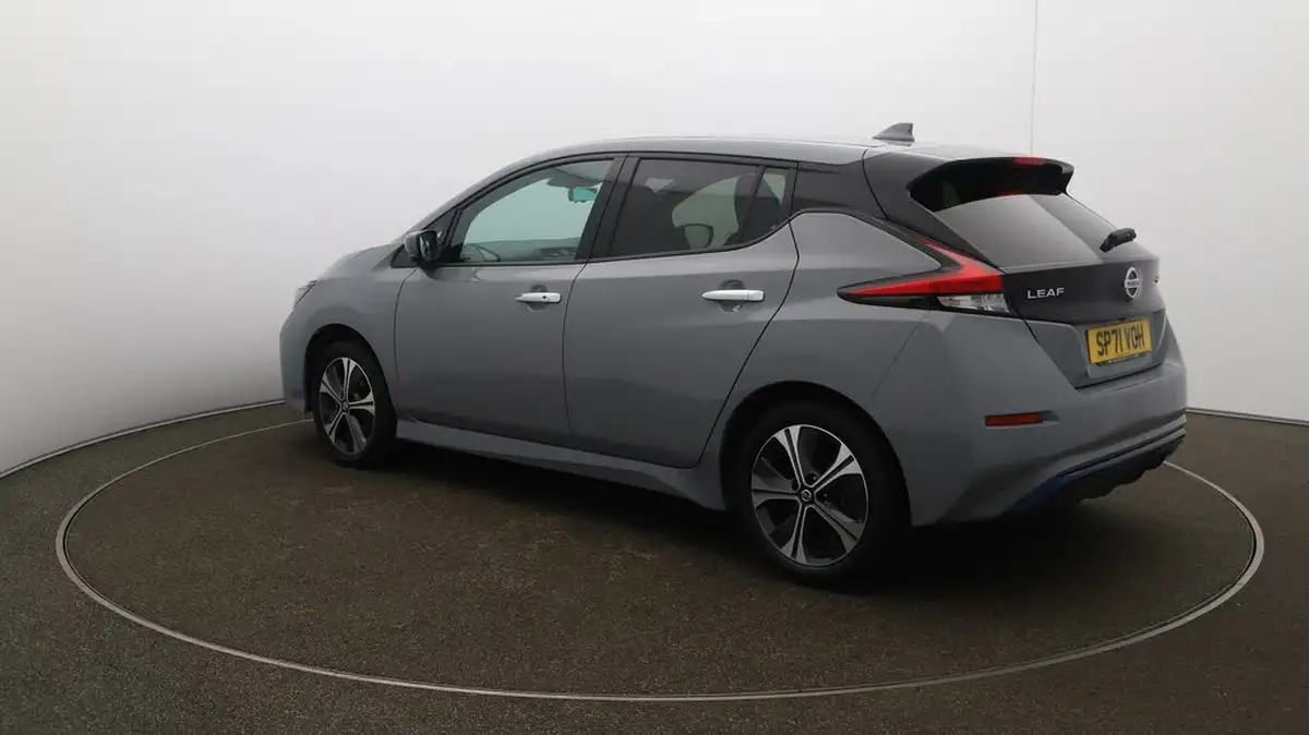 2021-nissan-leaf-e-e-tekna-big-60