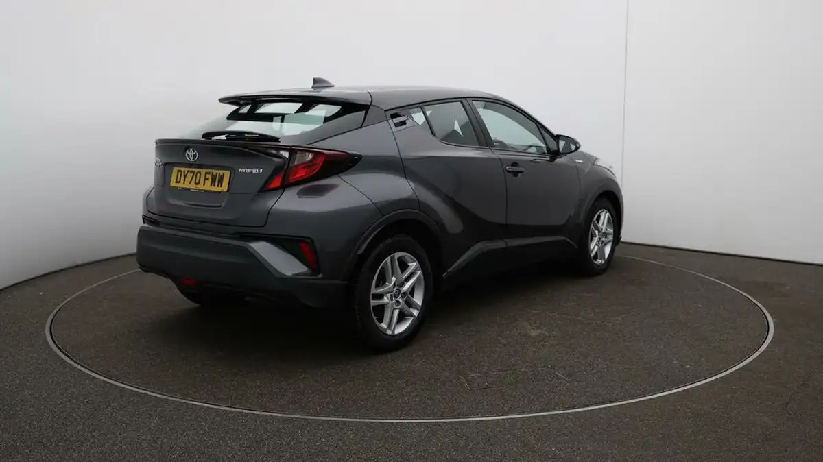 2020-toyota-c-hr-18-vvt-i-icon-parking-pack-big-54