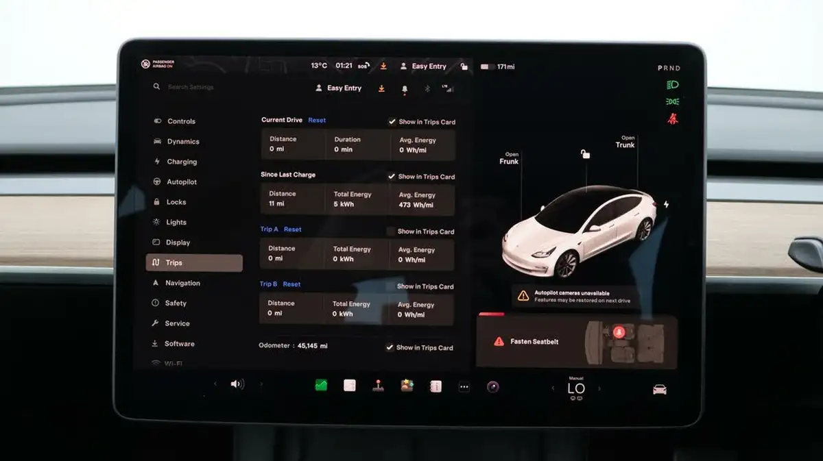 2020-tesla-model-3-e-long-range-big-10