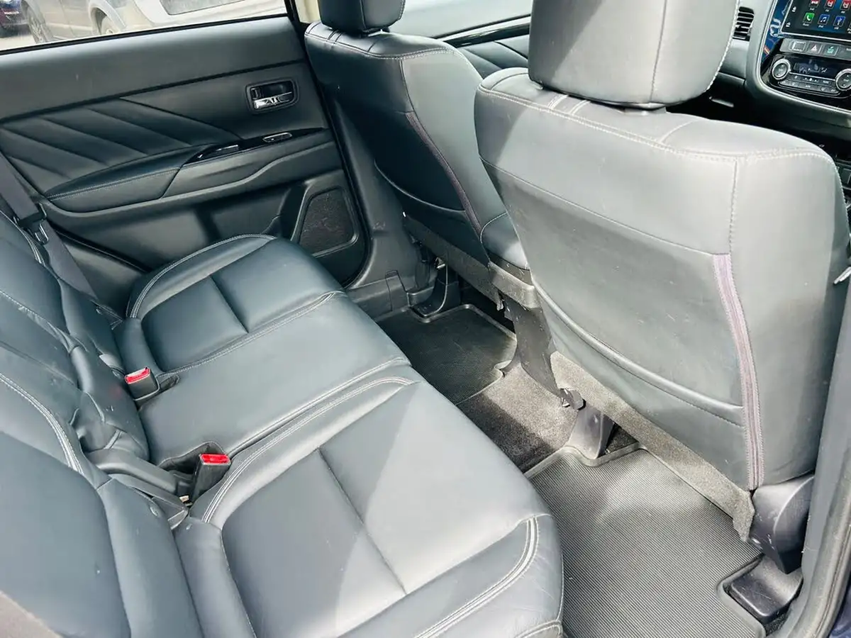 2018-mitsubishi-outlander-22di-d-4-leather-auto-big-10