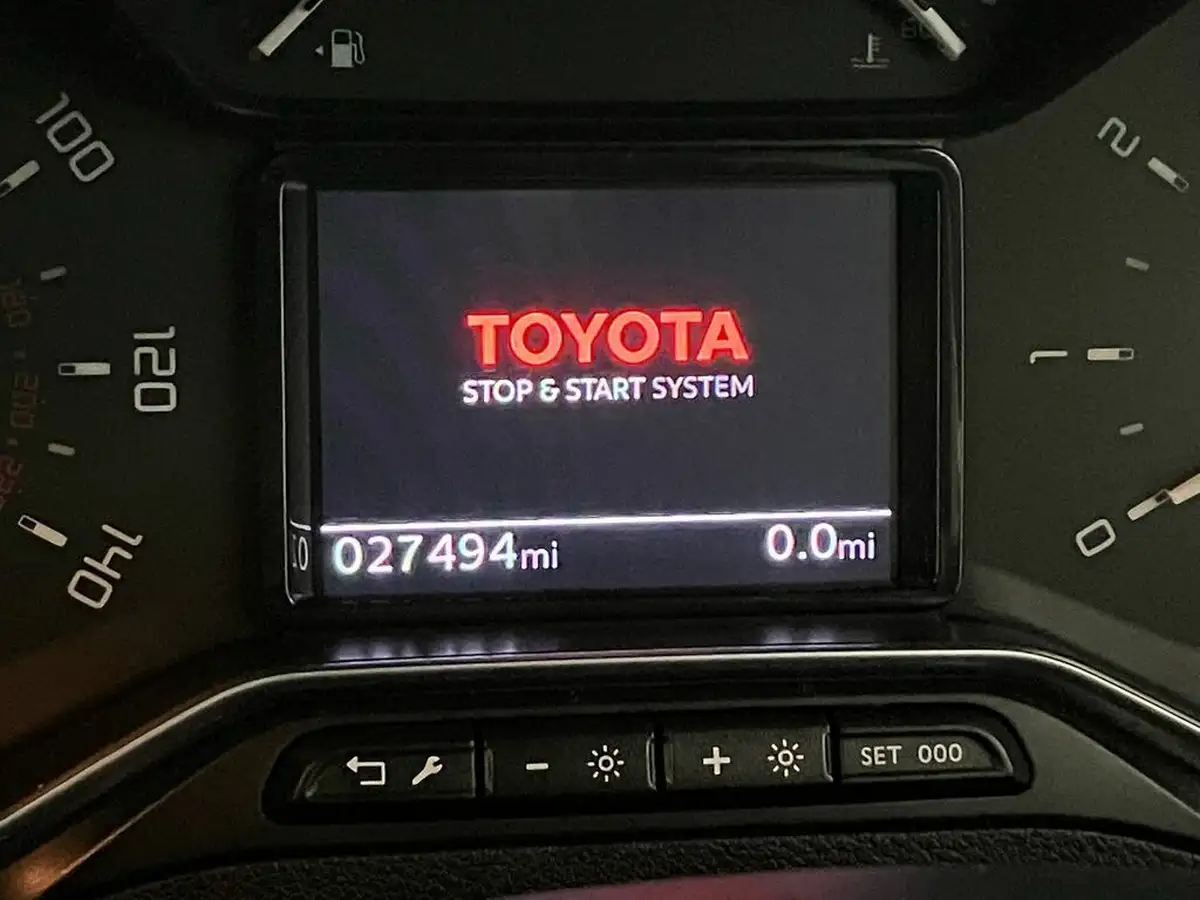 2023-toyota-proace-city-15d-icon-l1-big-35
