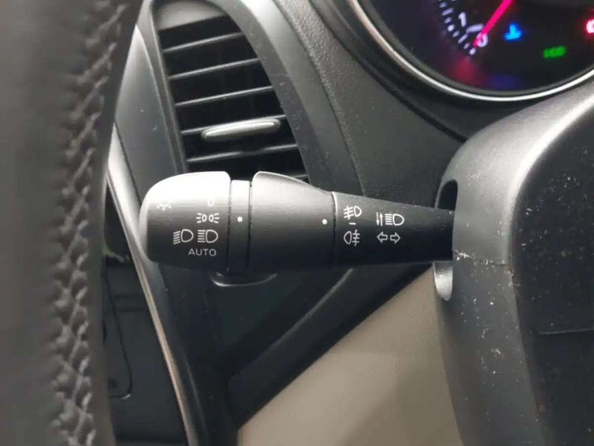 2019-renault-captur-09-tce-gt-line-big-12