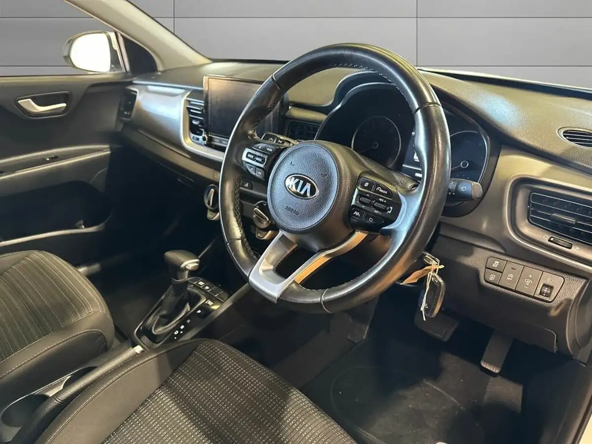 2021-kia-stonic-10-t-gdi-2-99bhp-dct-big-8