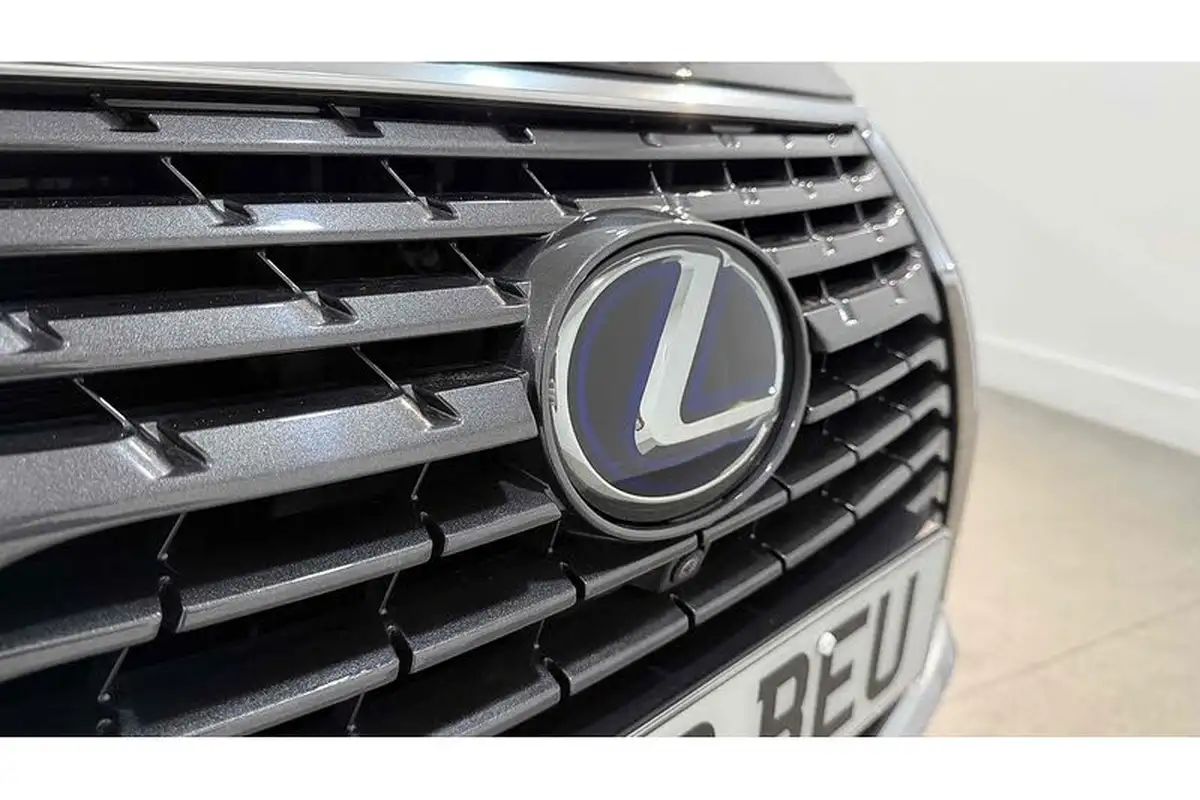 2020-lexus-nx-300h-25-takumi-sunroof-big-14