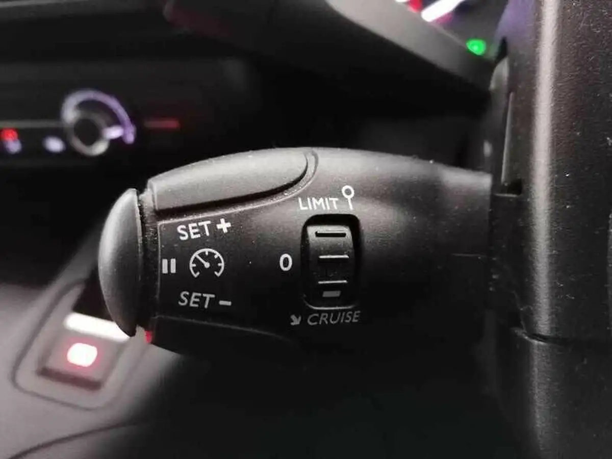 2021-citroen-berlingo-15bluehdi-1000-enterprise-100pseu6dt-e-ss-panel-big-16