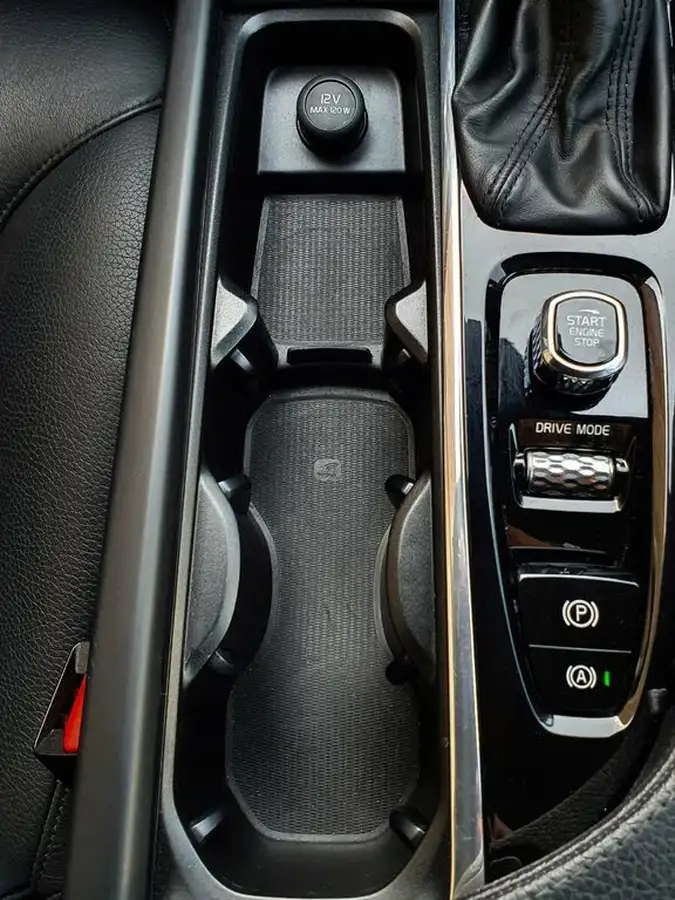 2019-volvo-s90-20td-d4-momentum-big-21