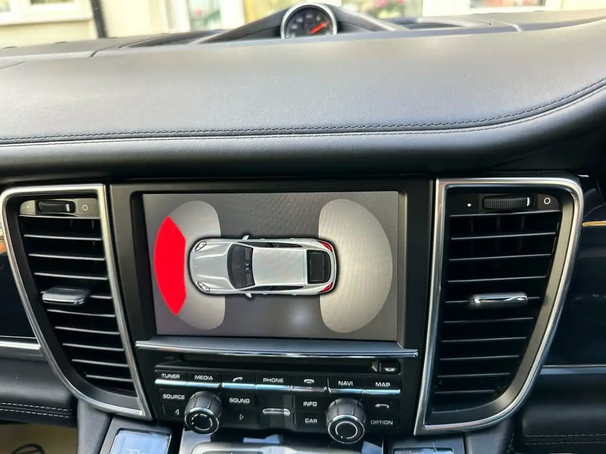 2016-porsche-panamera-48-turbo-big-62
