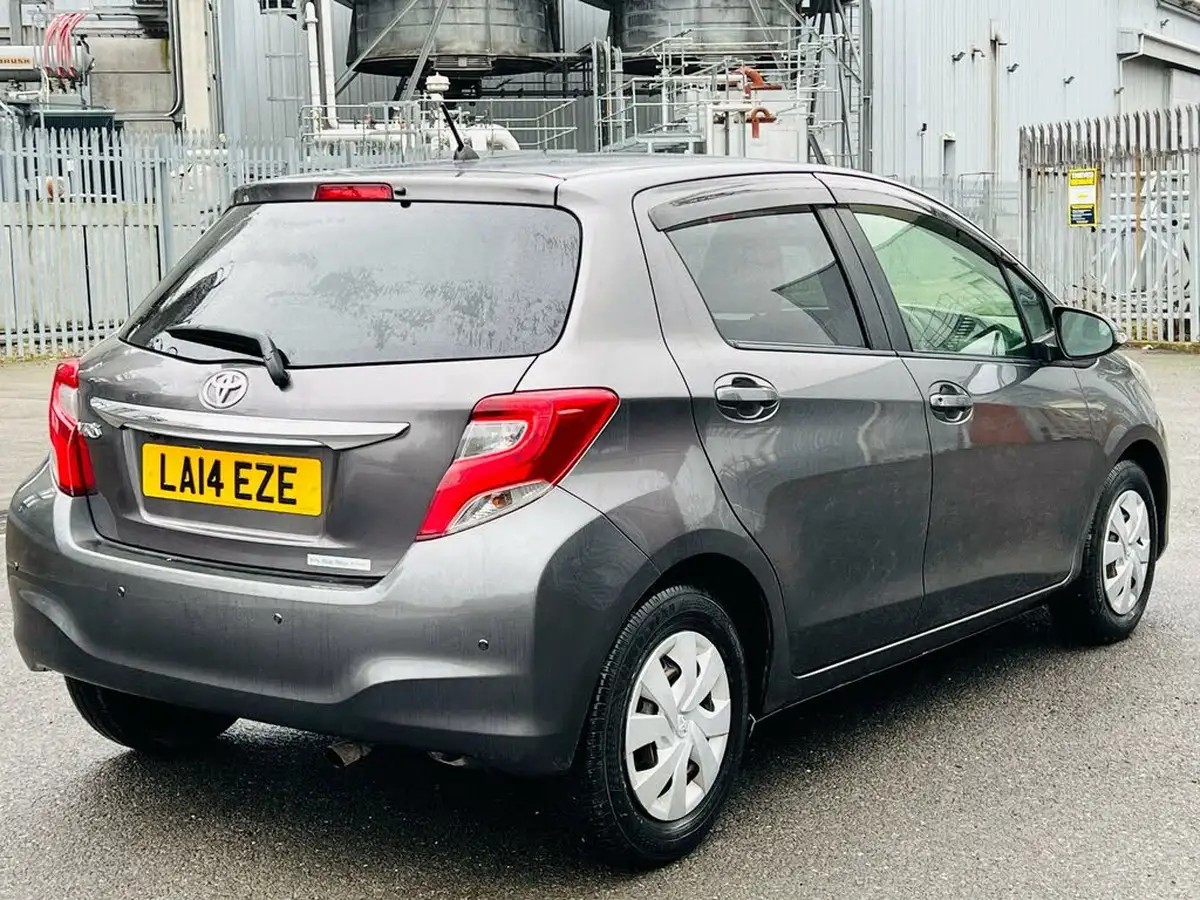 2014-toyota-yaris-133-tr-5d-m-drive-s-big-1
