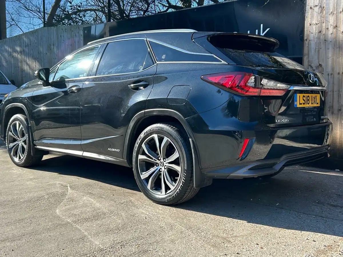 2018-lexus-rx-450h-35-luxury-big-10