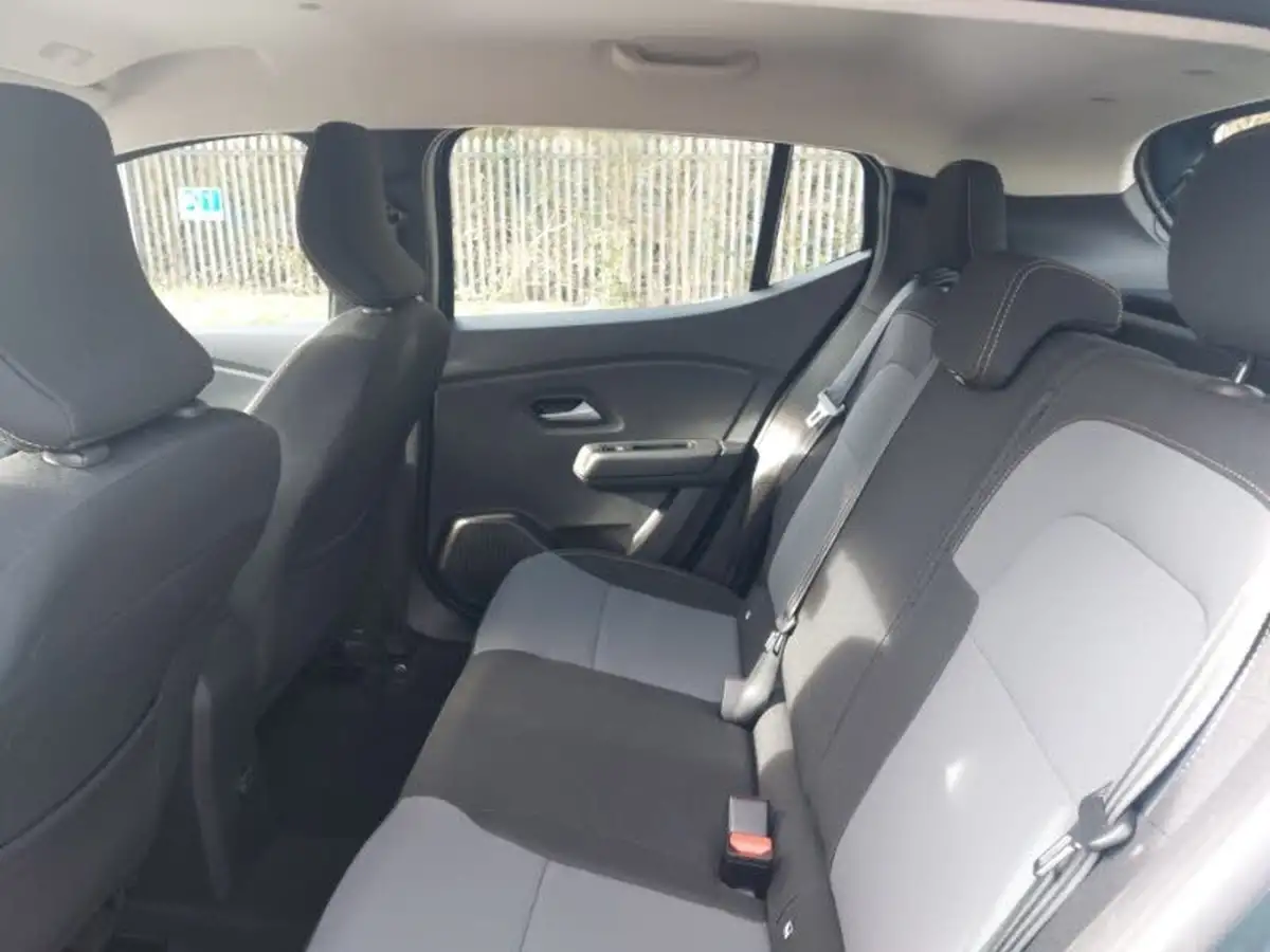 2024-dacia-sandero-stepway-10-tce-extreme-90bhp-big-5