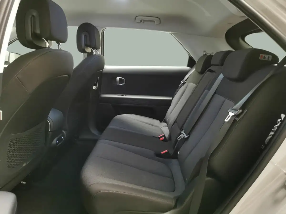 2022-hyundai-ioniq-5-e-se-connect-big-24