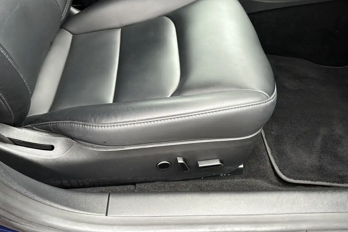 2022-tesla-model-3-e-rwd-big-29