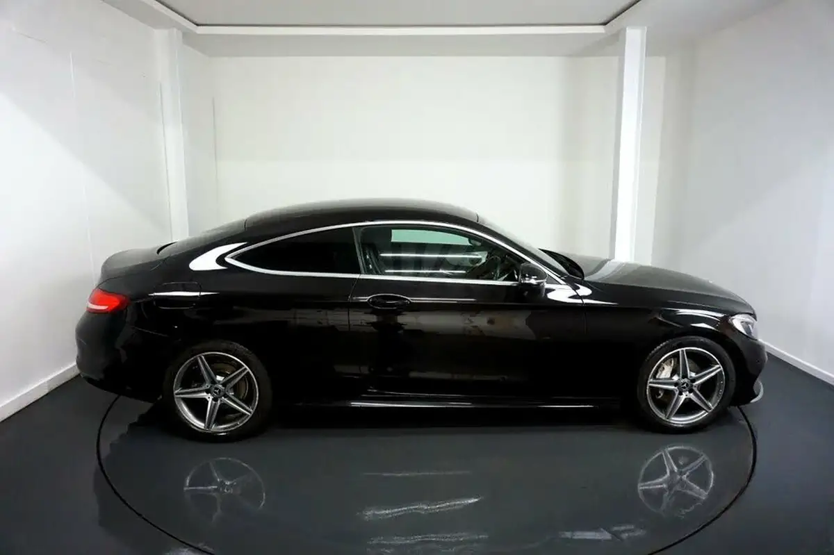 2016-mercedes-benz-c-class-big-10