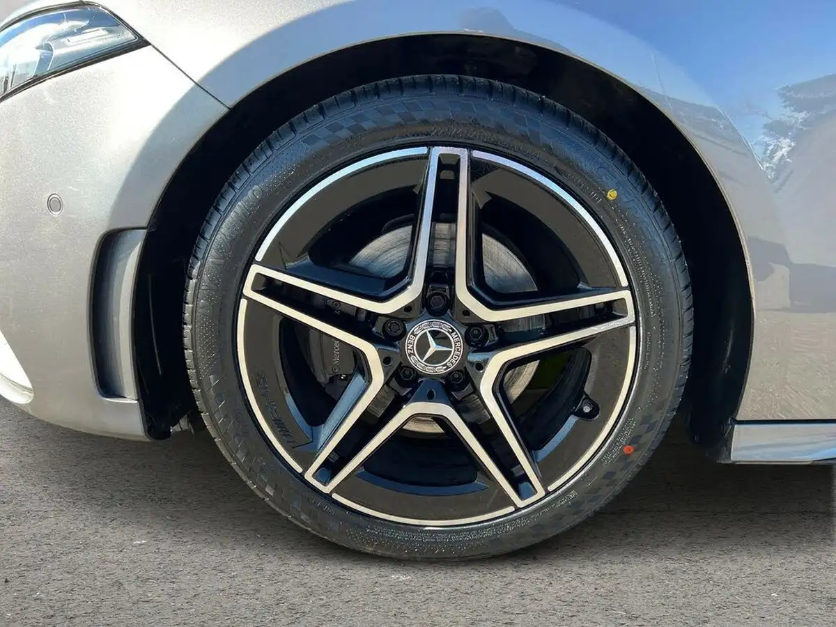 2021-mercedes-benz-a-class-13-a200-amg-line-executive-edition-hatchback-5d-7g-dct-big-8