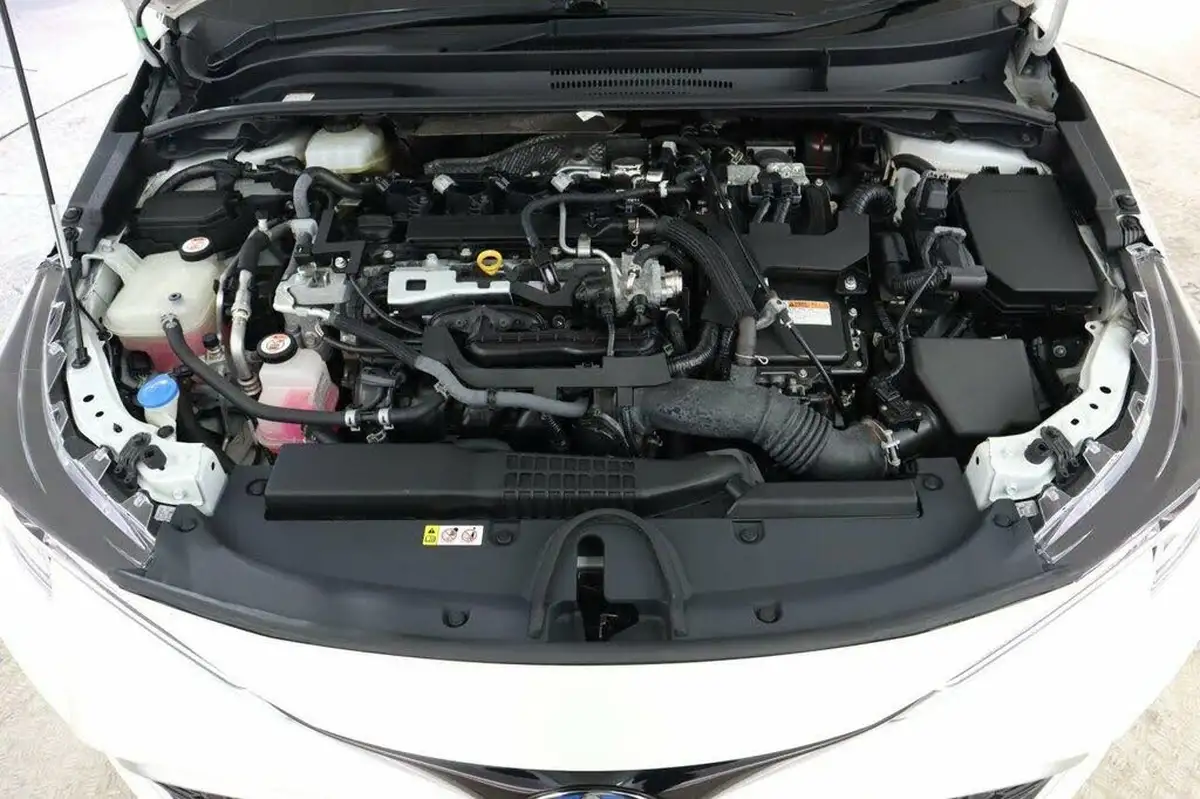 2019-toyota-corolla-20-vvt-i-excel-trk-hatchback-big-12