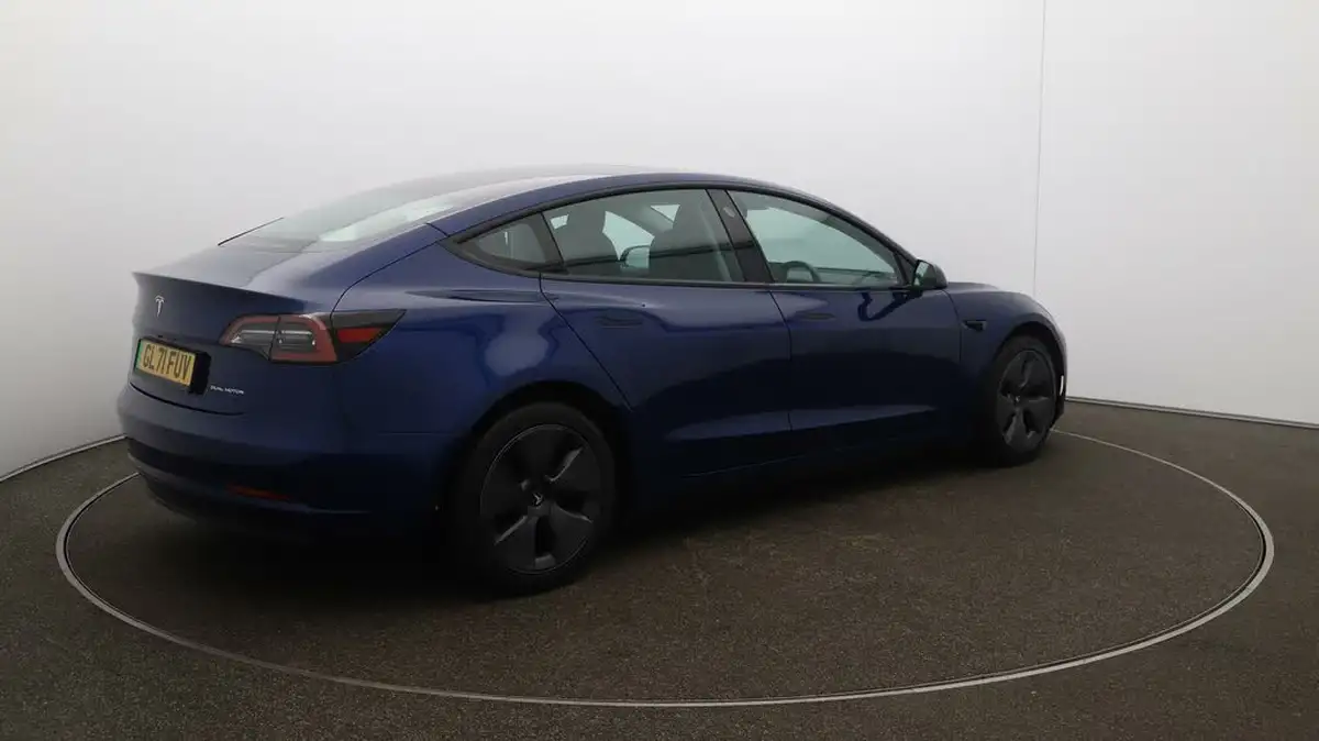 2021-tesla-model-3-e-long-range-awd-big-44