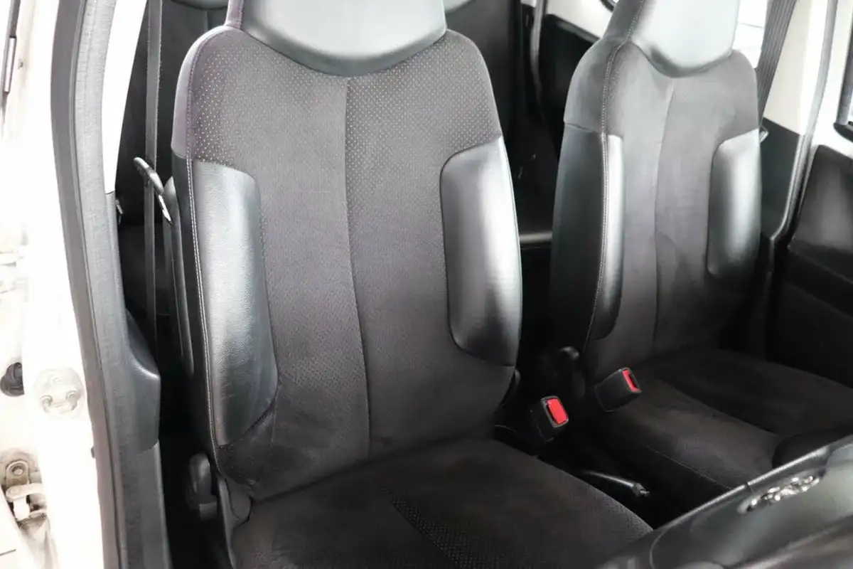 2012-toyota-aygo-10-aygo-ice-vvt-i-5d-mm-big-22