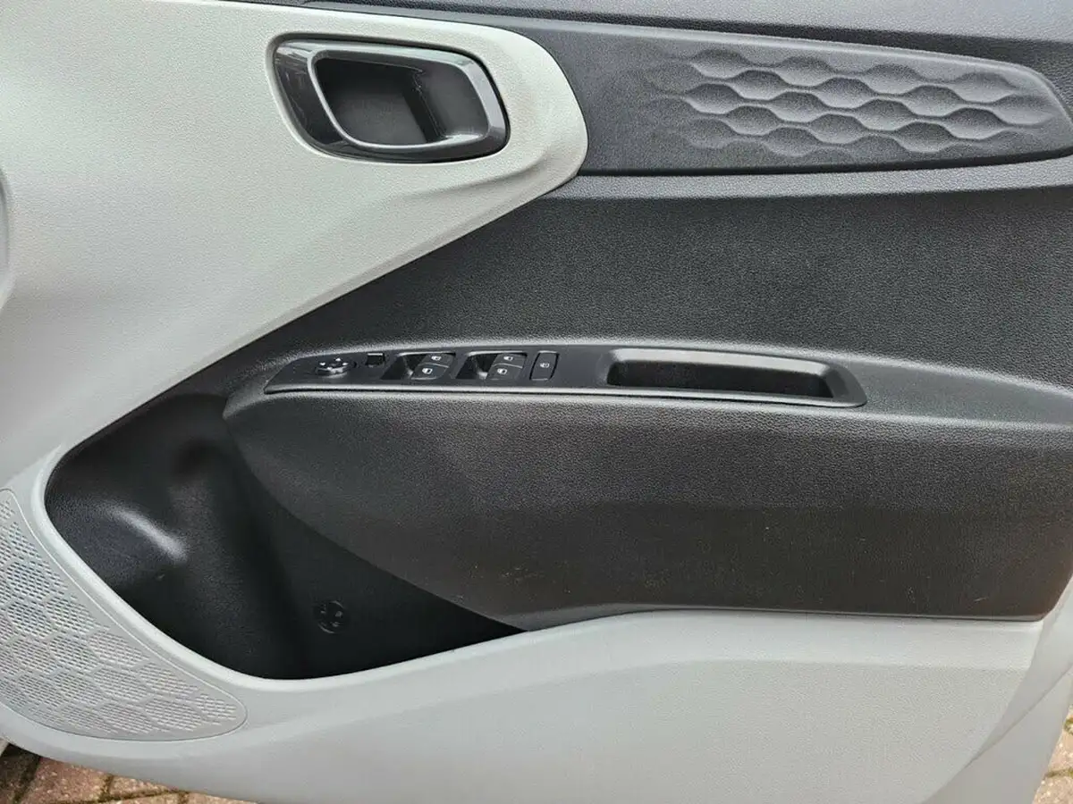 2021-hyundai-i10-10-premium-big-9