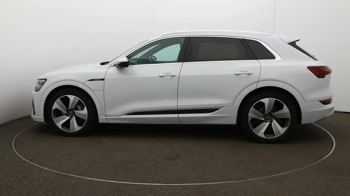 2022-audi-e-tron-50e-s-line-station-wagon-big-62