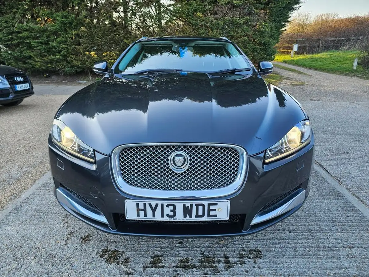 2013-jaguar-xf-22td-premium-luxury-200ps-ss-sportbrake-5d-auto-big-1