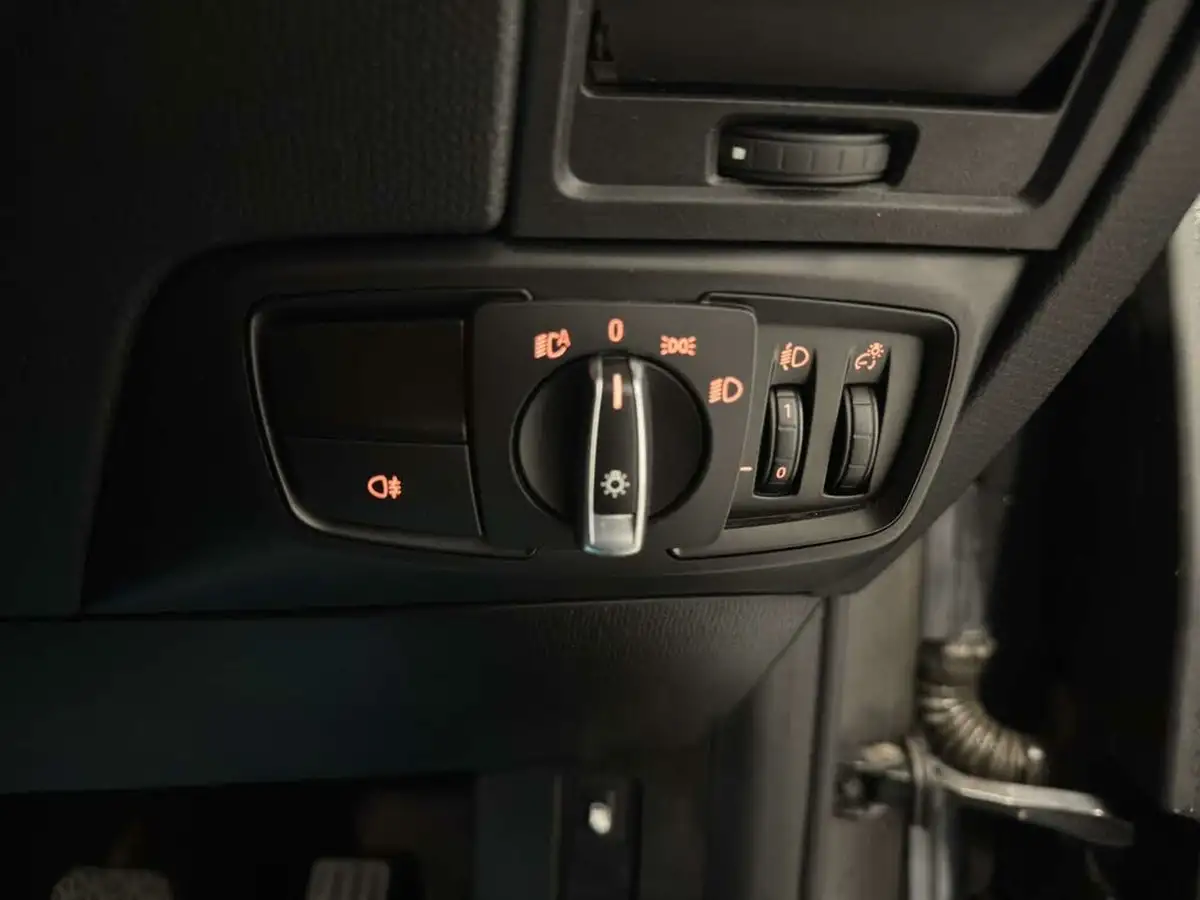 2014-bmw-i3-e-extended-range-big-22