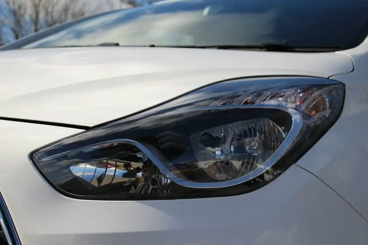 2017-hyundai-ix20-14-se-nav-big-37