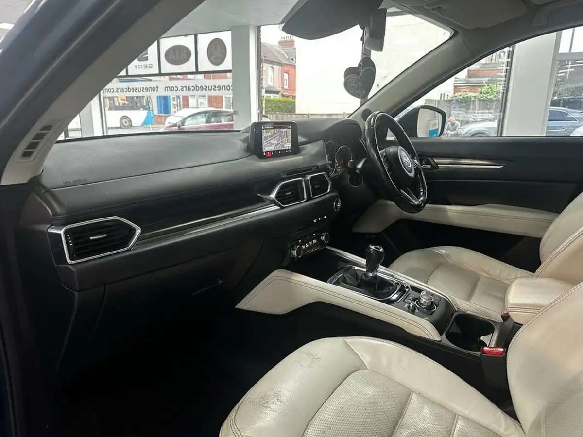 2018-mazda-cx-5-20-sport-nav-big-17