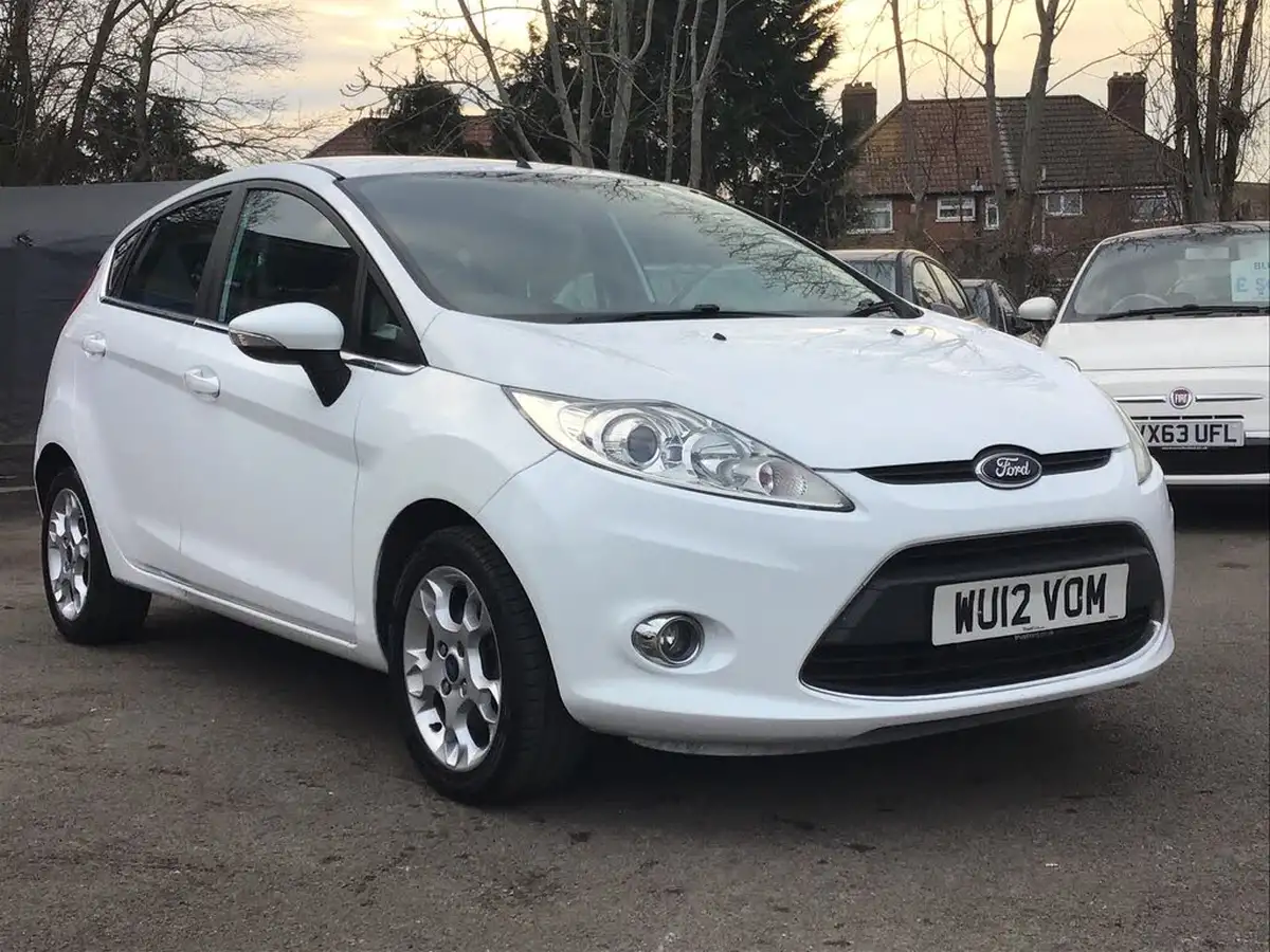 2012-ford-fiesta-14-zetec-5d-auto-big-0