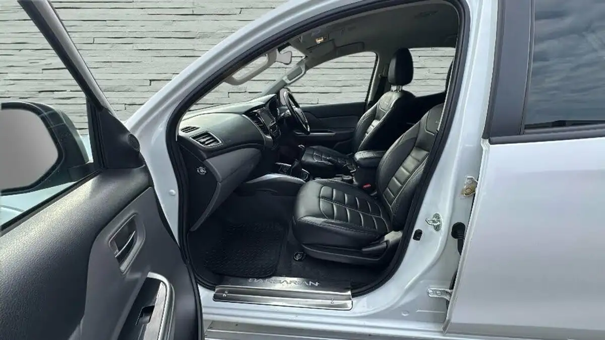 2018-mitsubishi-l200-24di-d-barbarian-eu6-big-27
