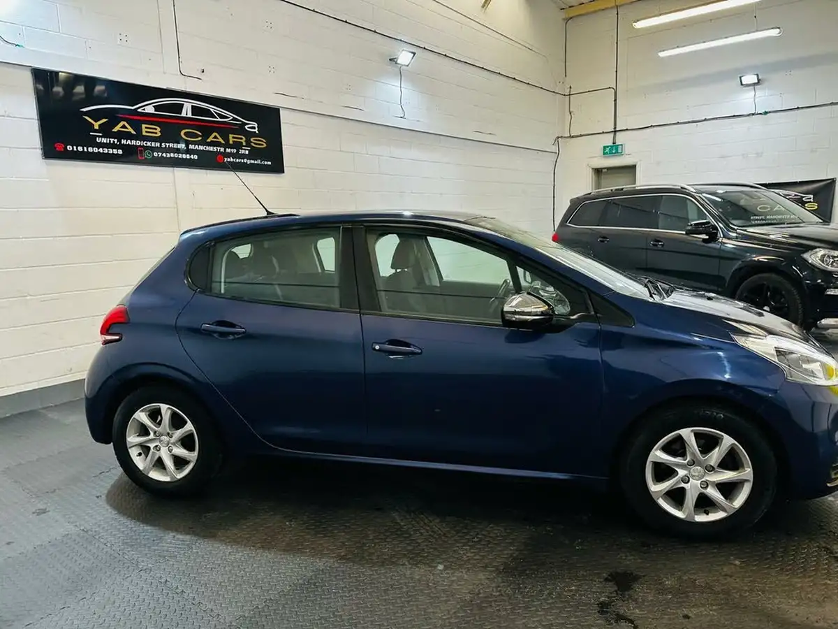 2016-peugeot-208-12-puretech-active-82bhp-5d-big-24
