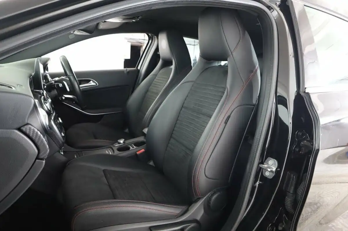 2018-mercedes-benz-a-class-16-a180-amg-line-ss-7g-dct-big-31