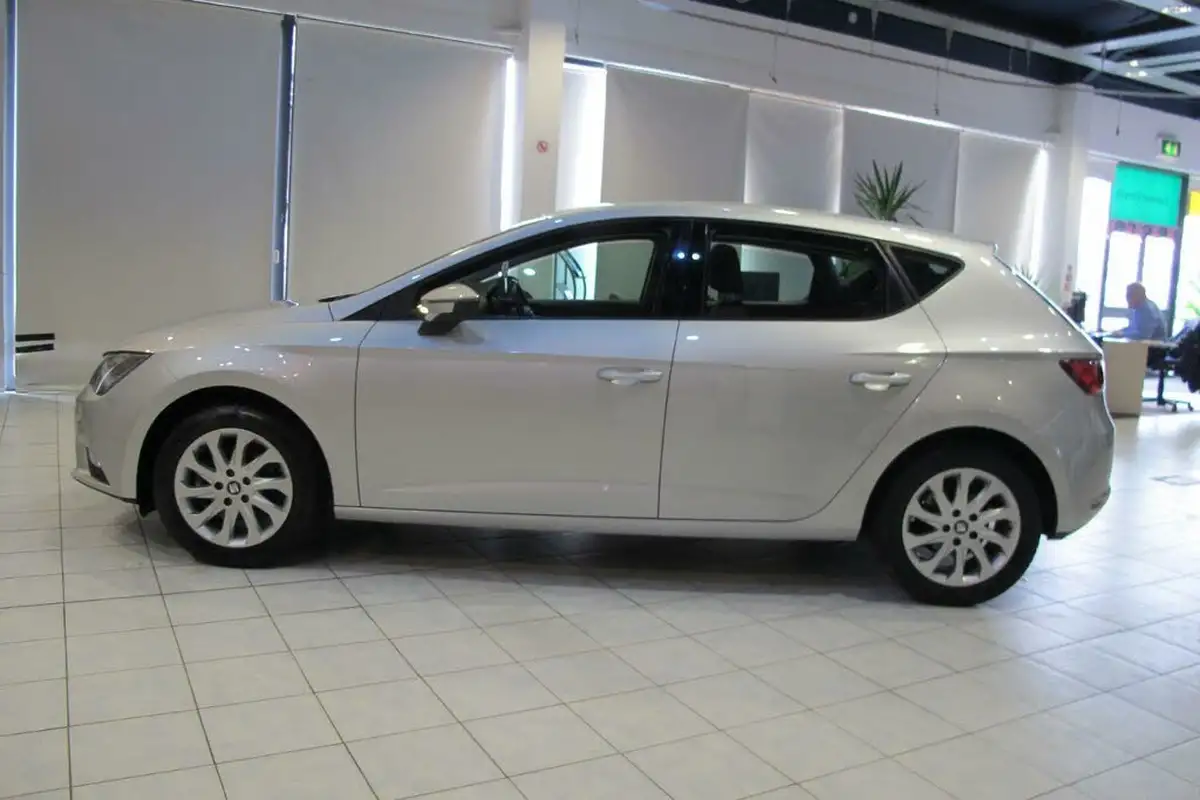 2015-seat-leon-16tdi-se-tech-pack-110ps-hatchback-5d-big-15