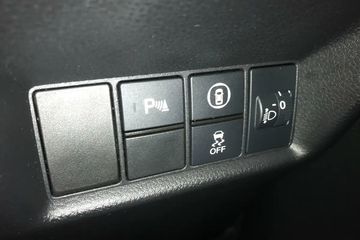 2021-honda-jazz-15-i-mmd-sr-109ps-big-14