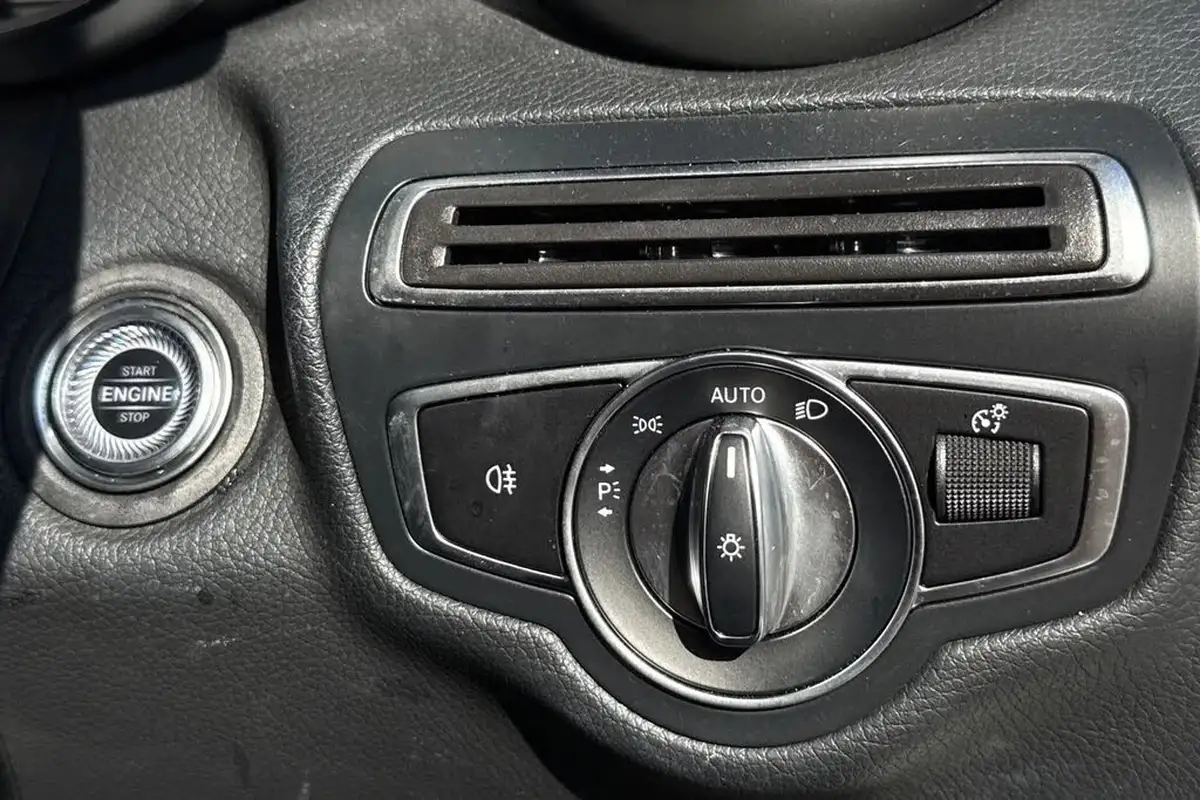 2019-mercedes-benz-c-class-20-c300-amg-line-coupe-2d-big-38
