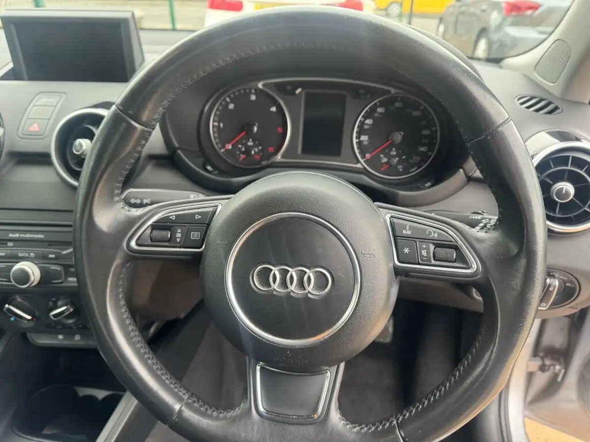 2014-audi-a1-16td-sport-hatchback-3d-big-24