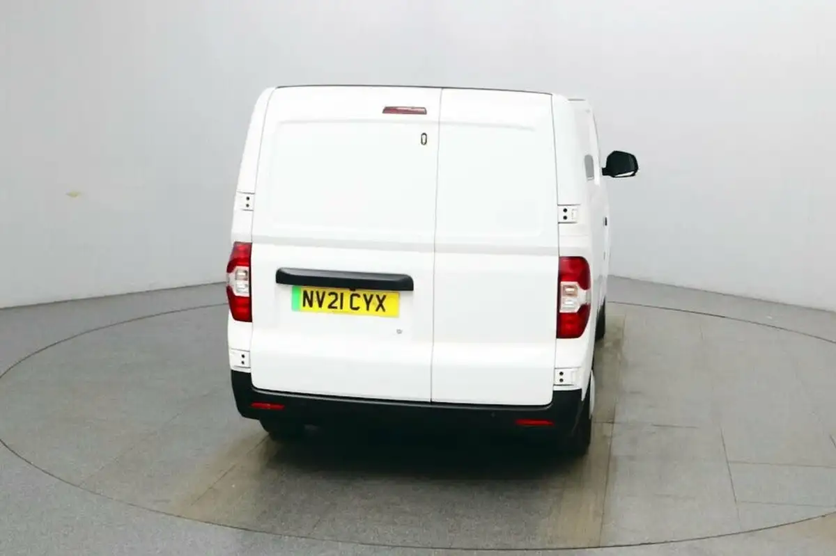 2021-maxus-e-deliver-3-e-l1h1-35kwh-big-5