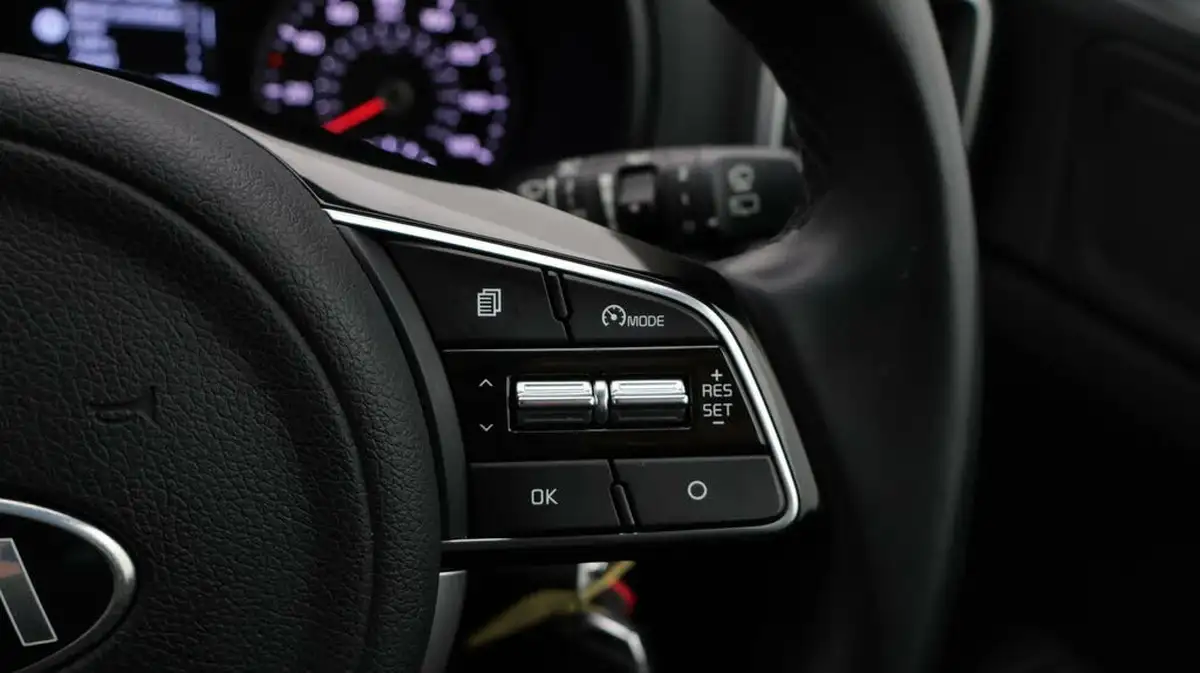 2020-kia-sportage-16crdi-2-48v-dct-big-23