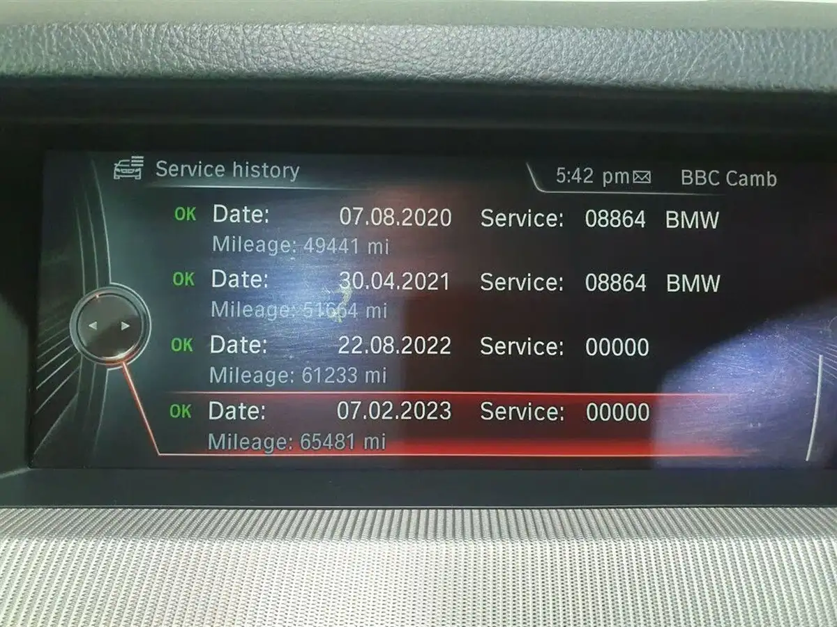 2013-bmw-5-series-44-m5-big-33