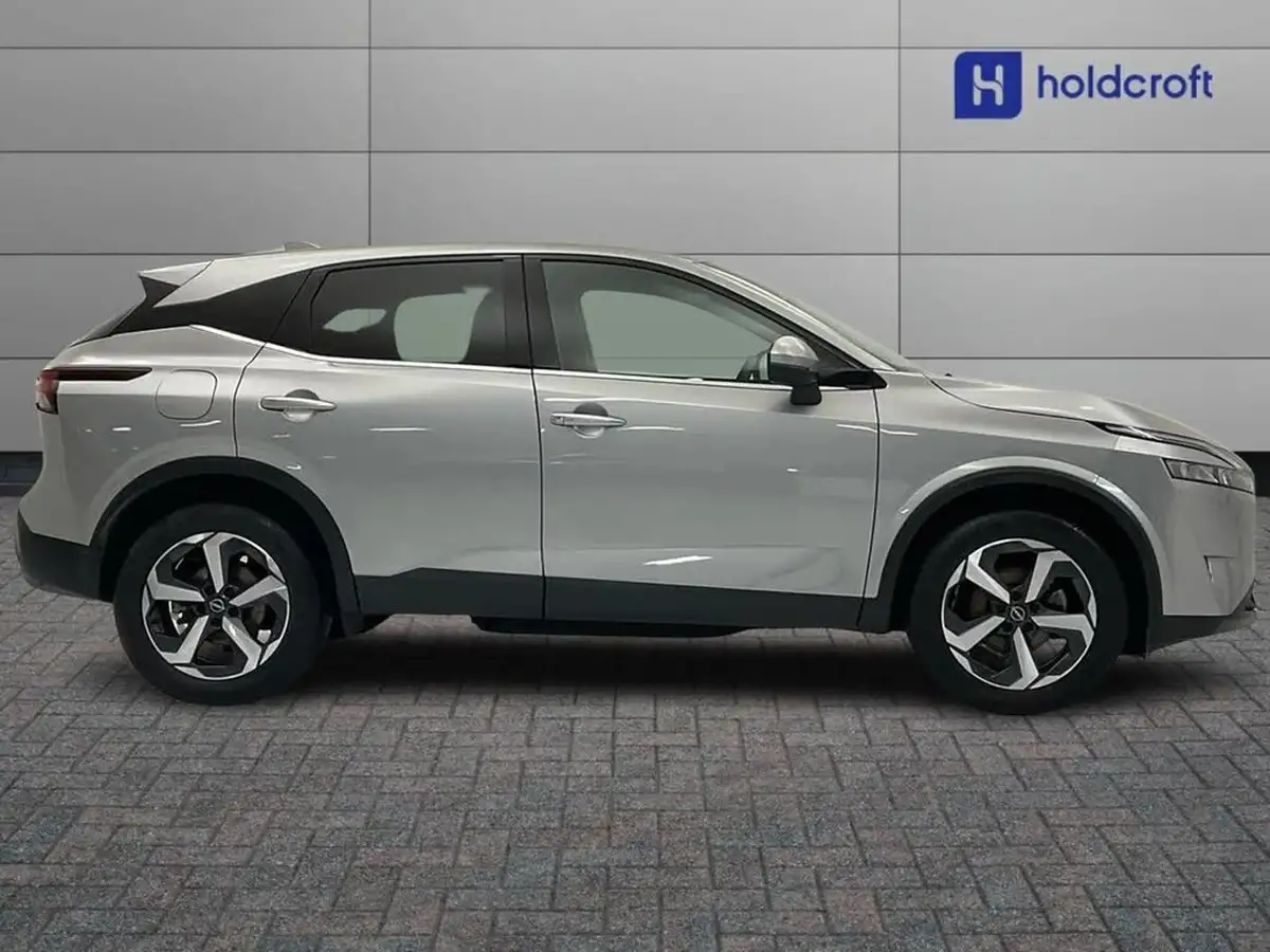 2022-nissan-qashqai-13-dig-t-n-connecta-140ps-big-4