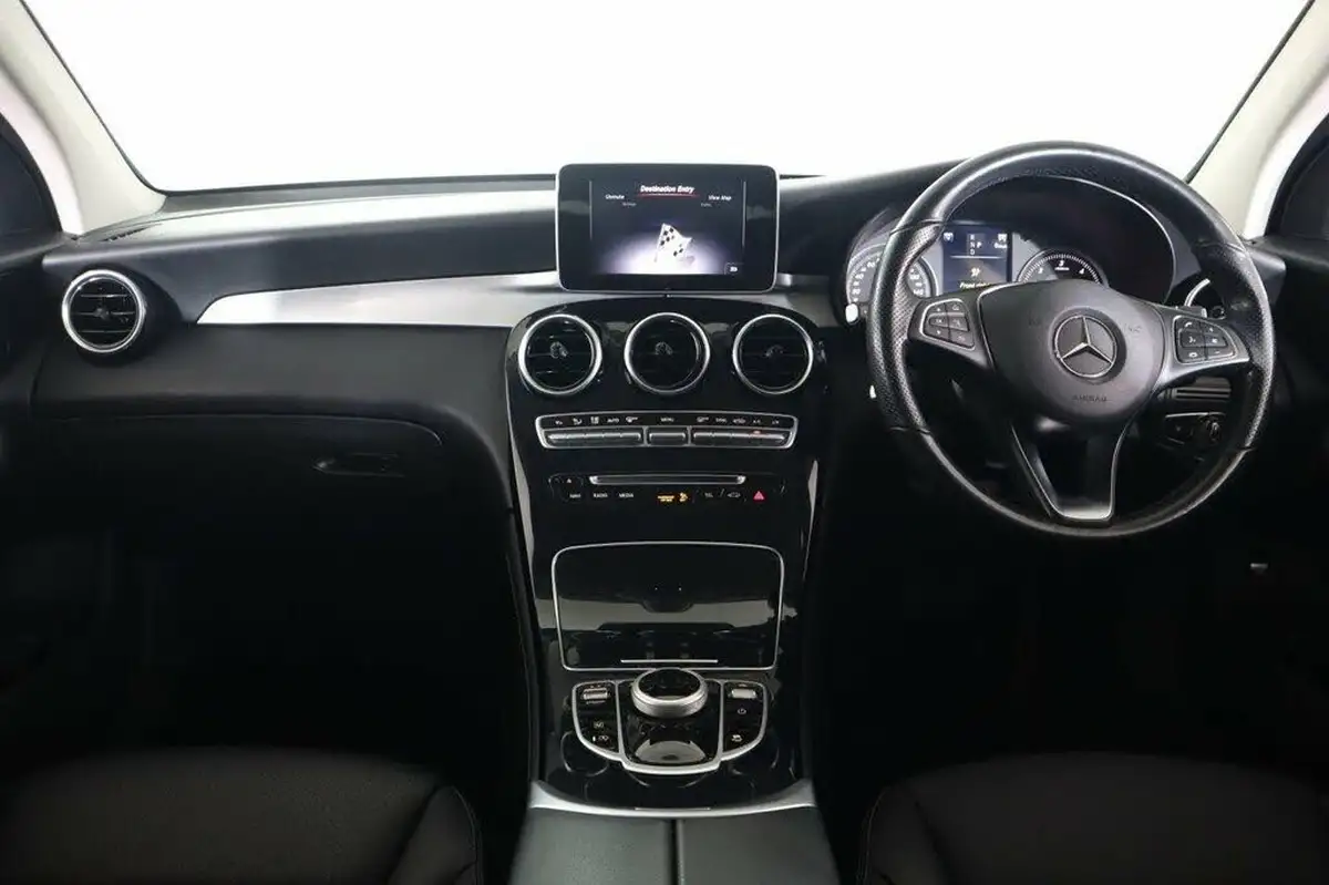 2018-mercedes-benz-glc-class-21d-glc220d-urban-edition-big-19