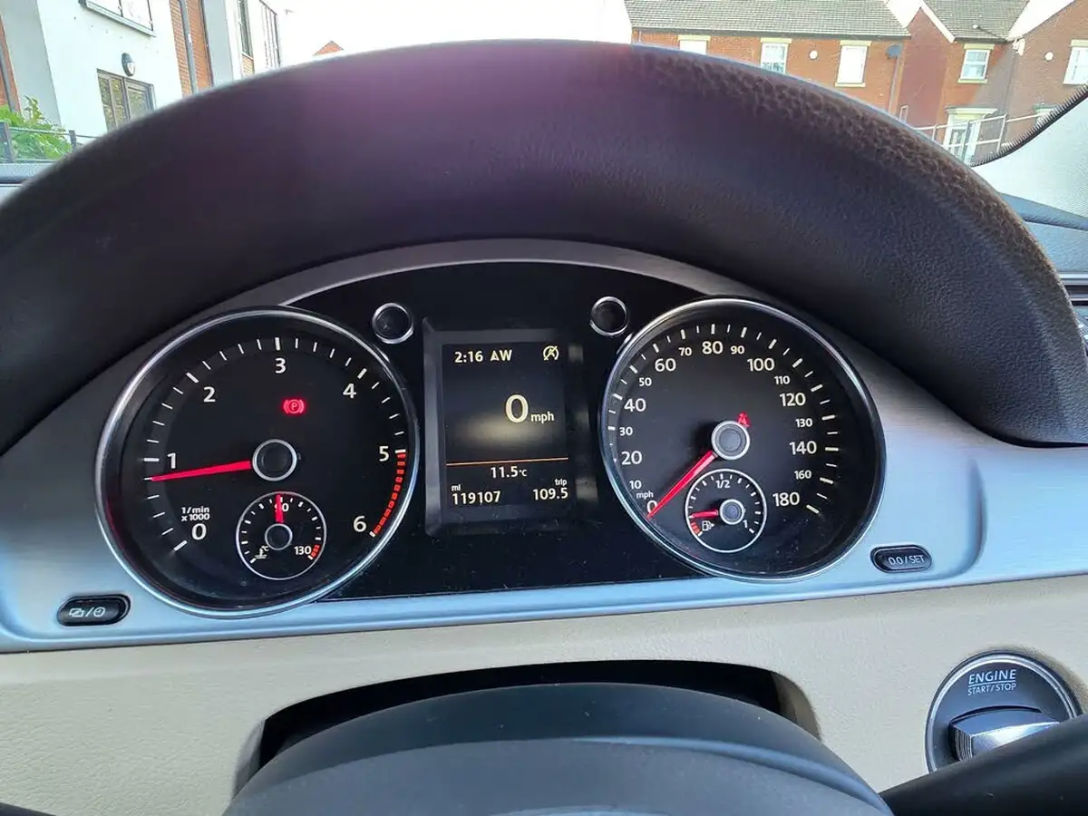 2016-volkswagen-cc-20tdi-gt-150ps-big-24