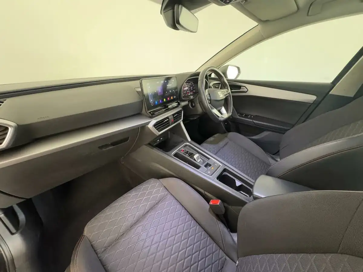 2021-seat-leon-14-e-hybrid-fr-hatchback-big-12