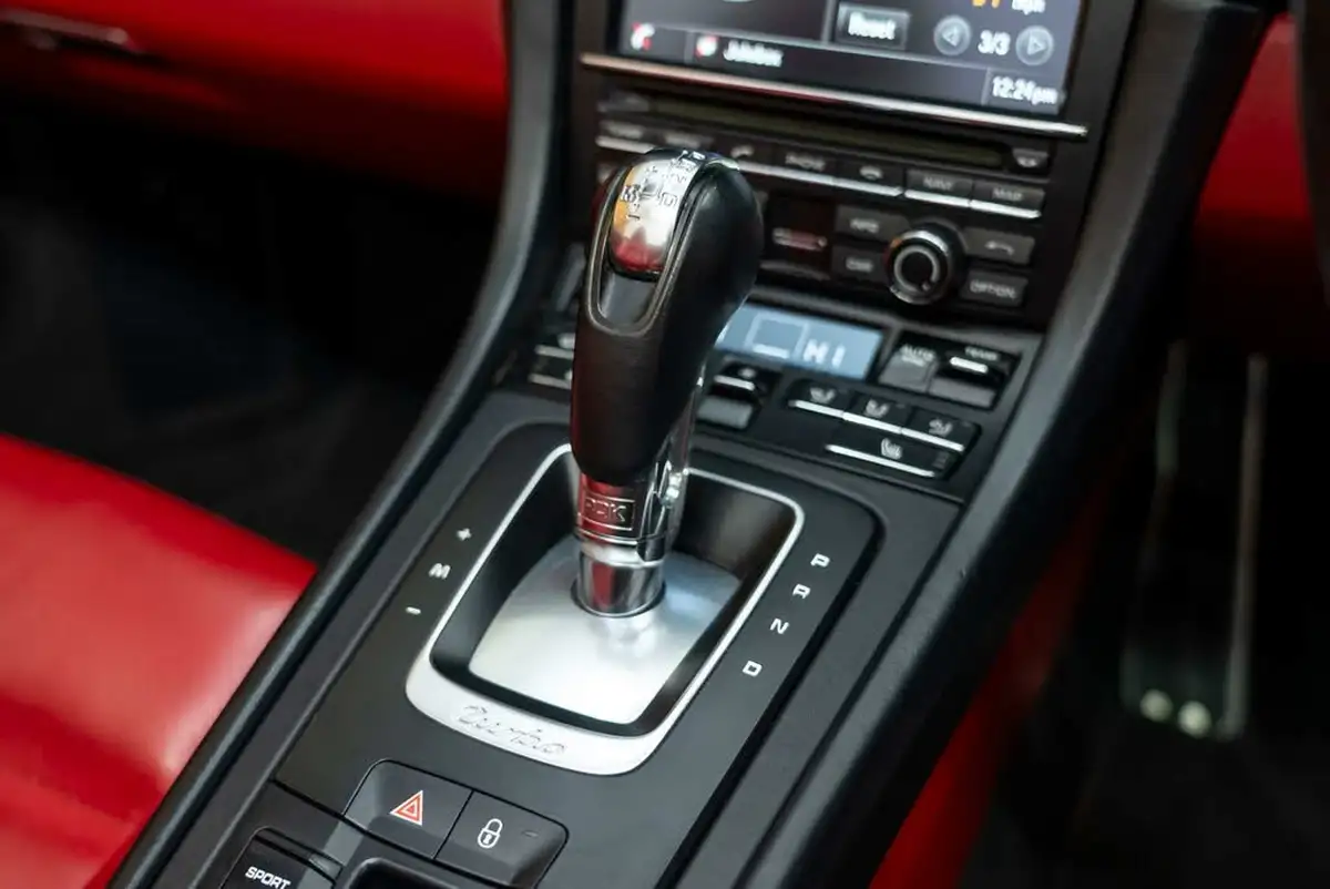 2015-porsche-911-38-turbo-coupe-big-17