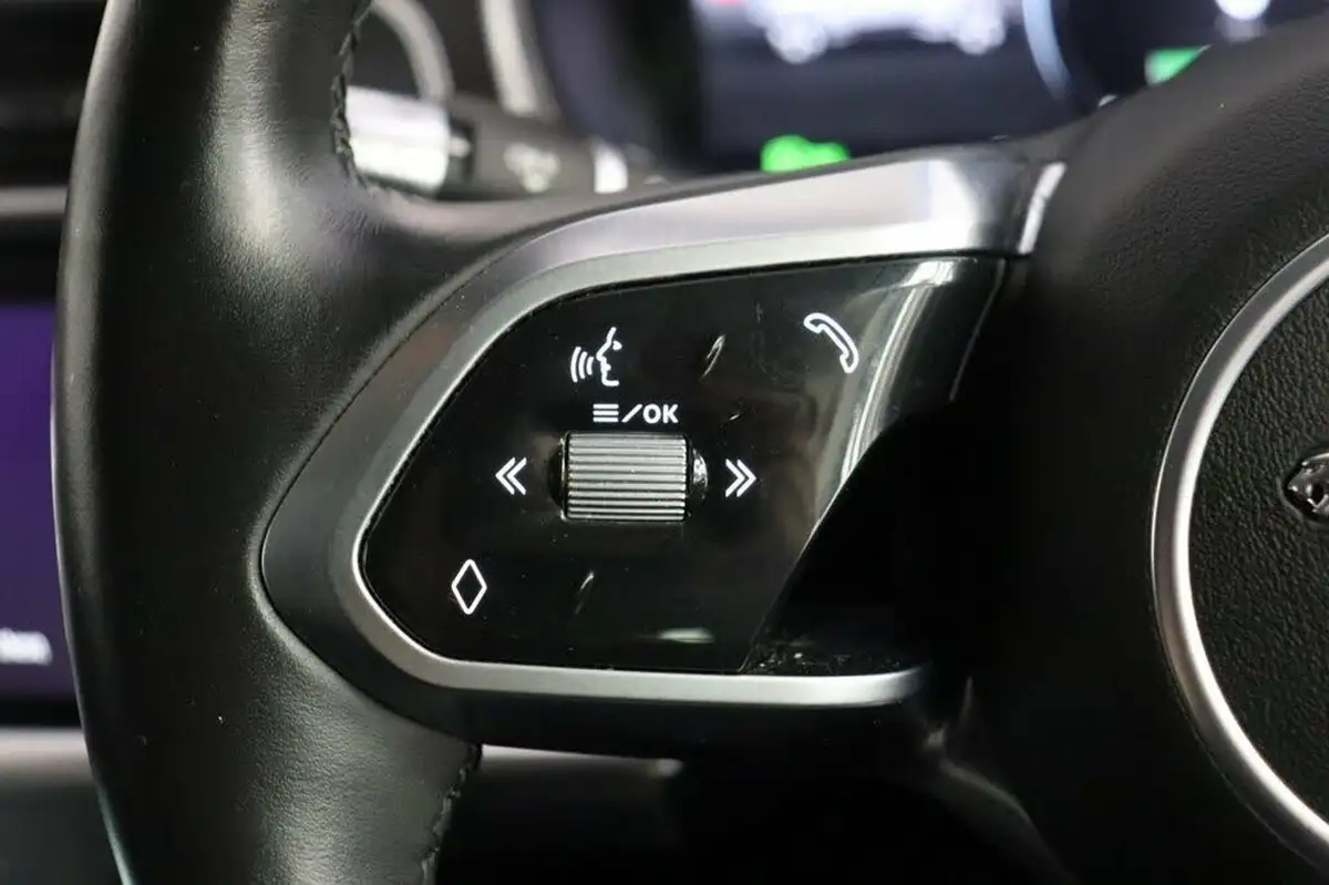 2019-jaguar-i-pace-ev400-se-big-28