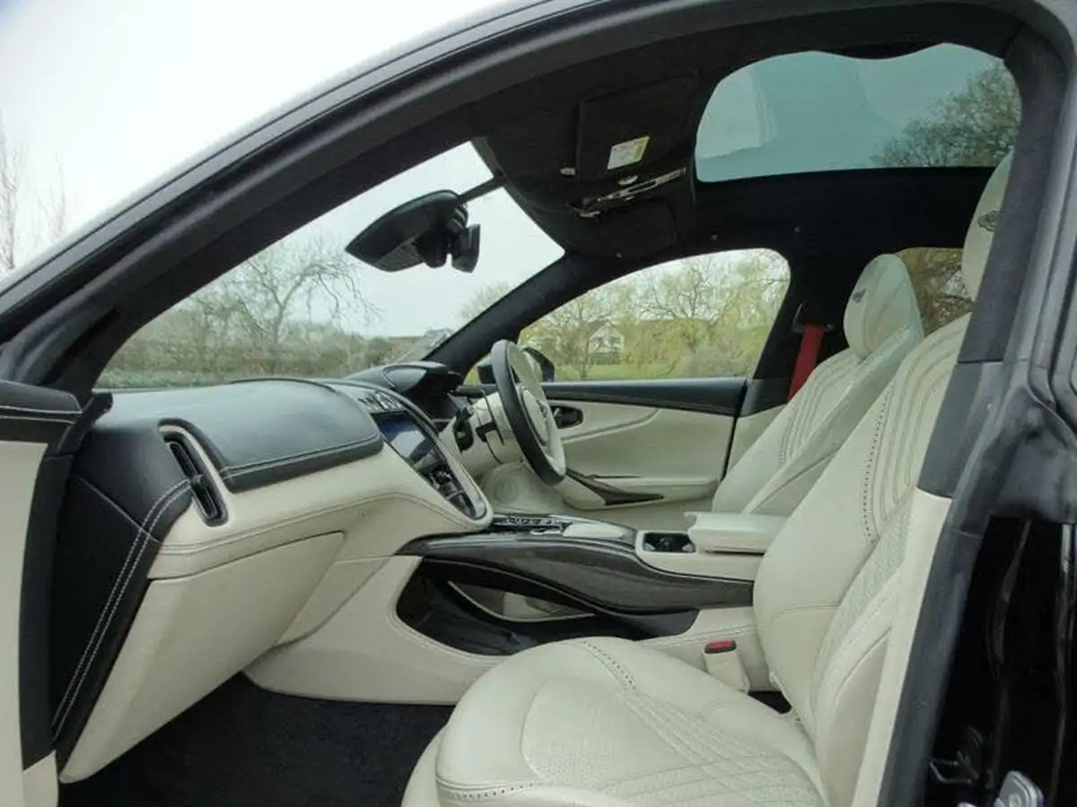 2020-aston-martin-dbx-40-v8-big-2